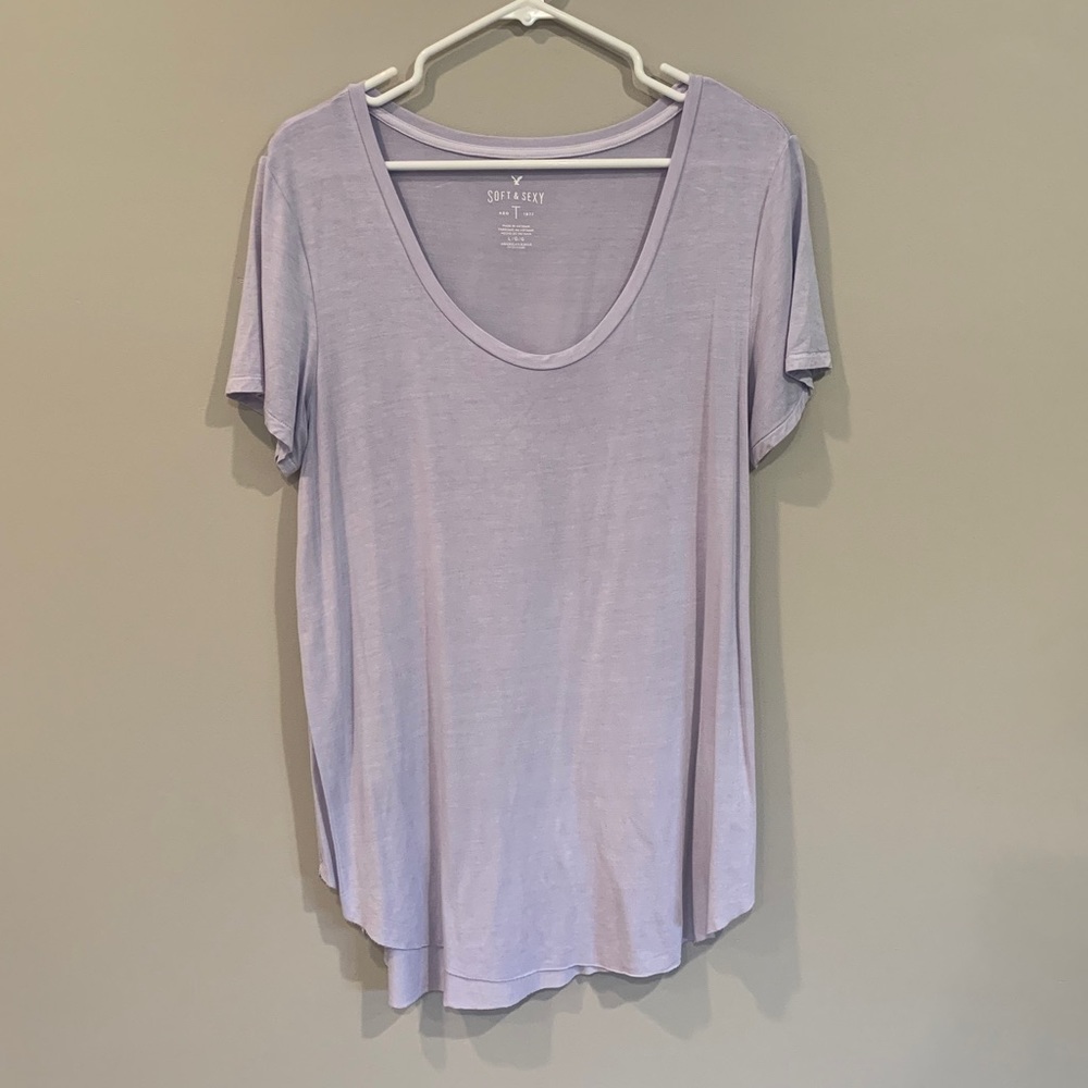 Soft and sexy American Eagle T-shirt